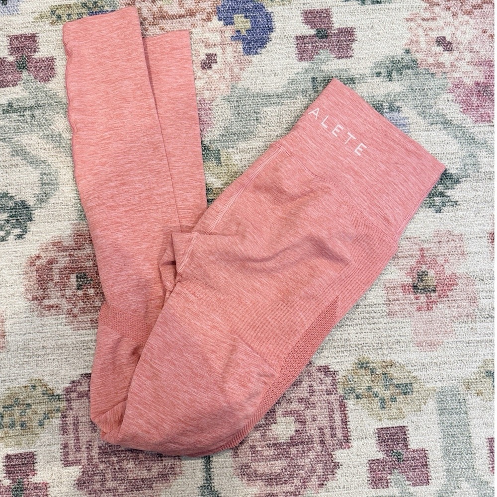 Alphalete Amplify Pink Leggings Size Small Gym Workout Weightlifting Athleisure
